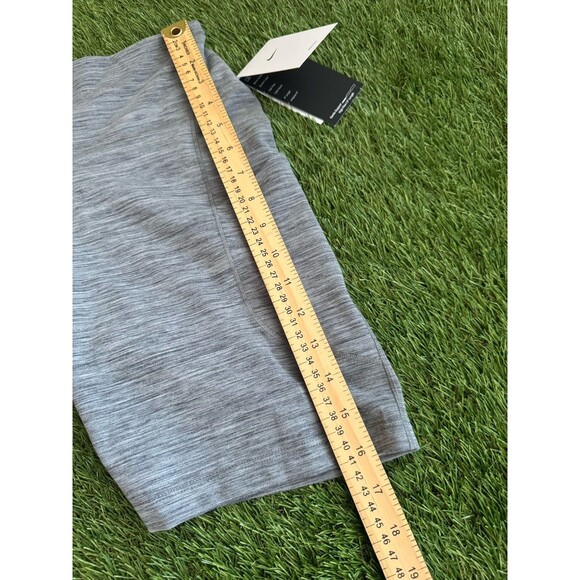 Nike Women’s Dri-FIT One High-Rise 8" Pocket Shorts- Grey- Size Large Brand New - Picture 4 of 6